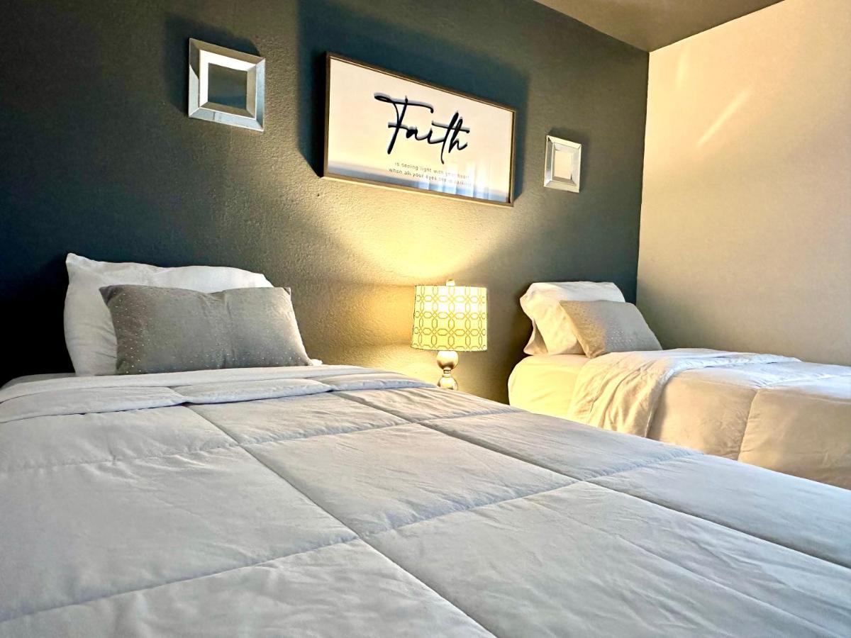 Traveler Stay Plus Eagle Pass Exterior photo